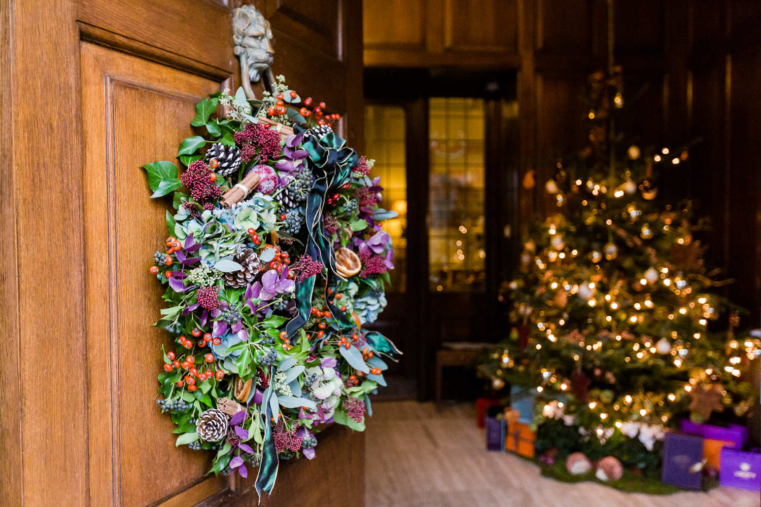 18 Wreath & tree