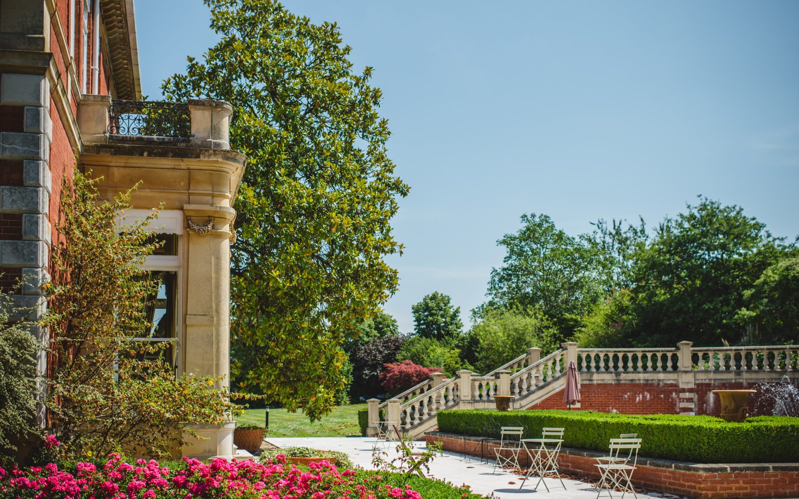 Fetcham Park's serviced offices in Leatherhead offer private outside space for working and meetings