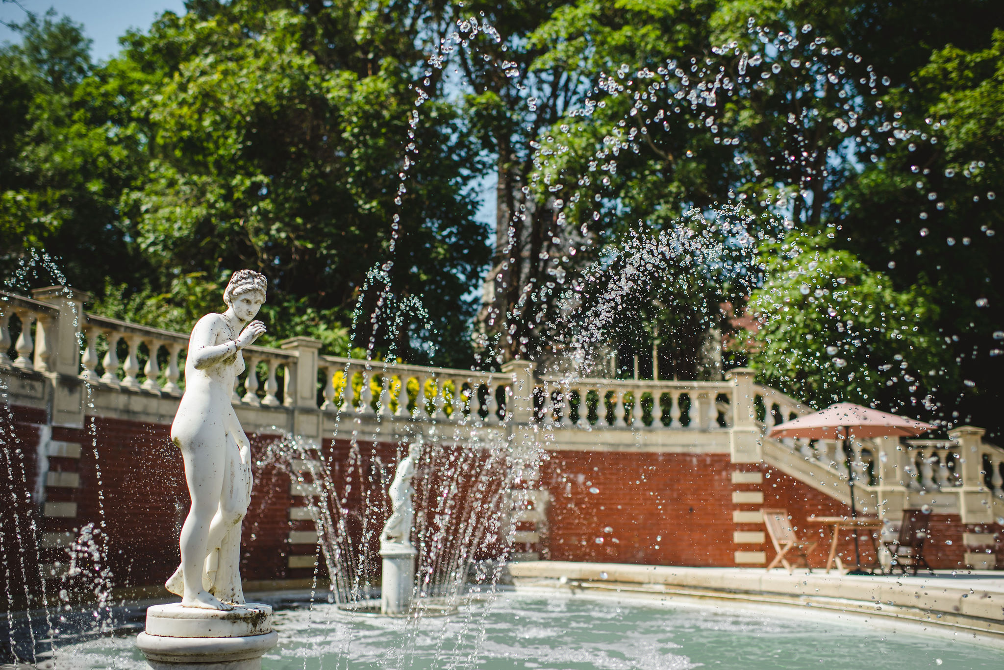 The stunning fountains at Fetcham Park