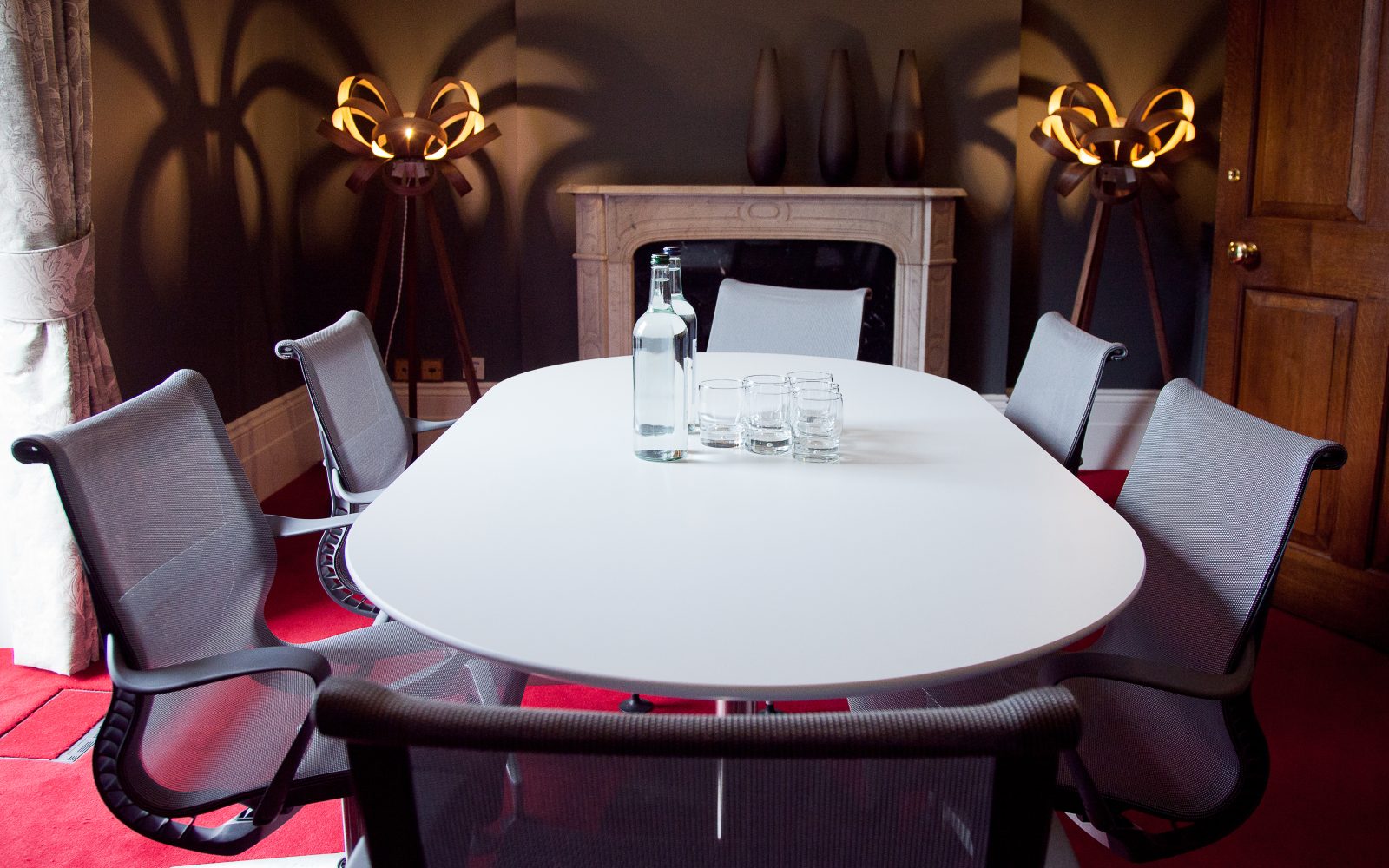 Meeting room for up to 6 people - The Hanky Room - Meeting Rooms in Leatherhead