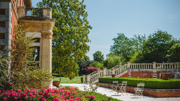 Enjoy a coffee and a business meeting on the terrace